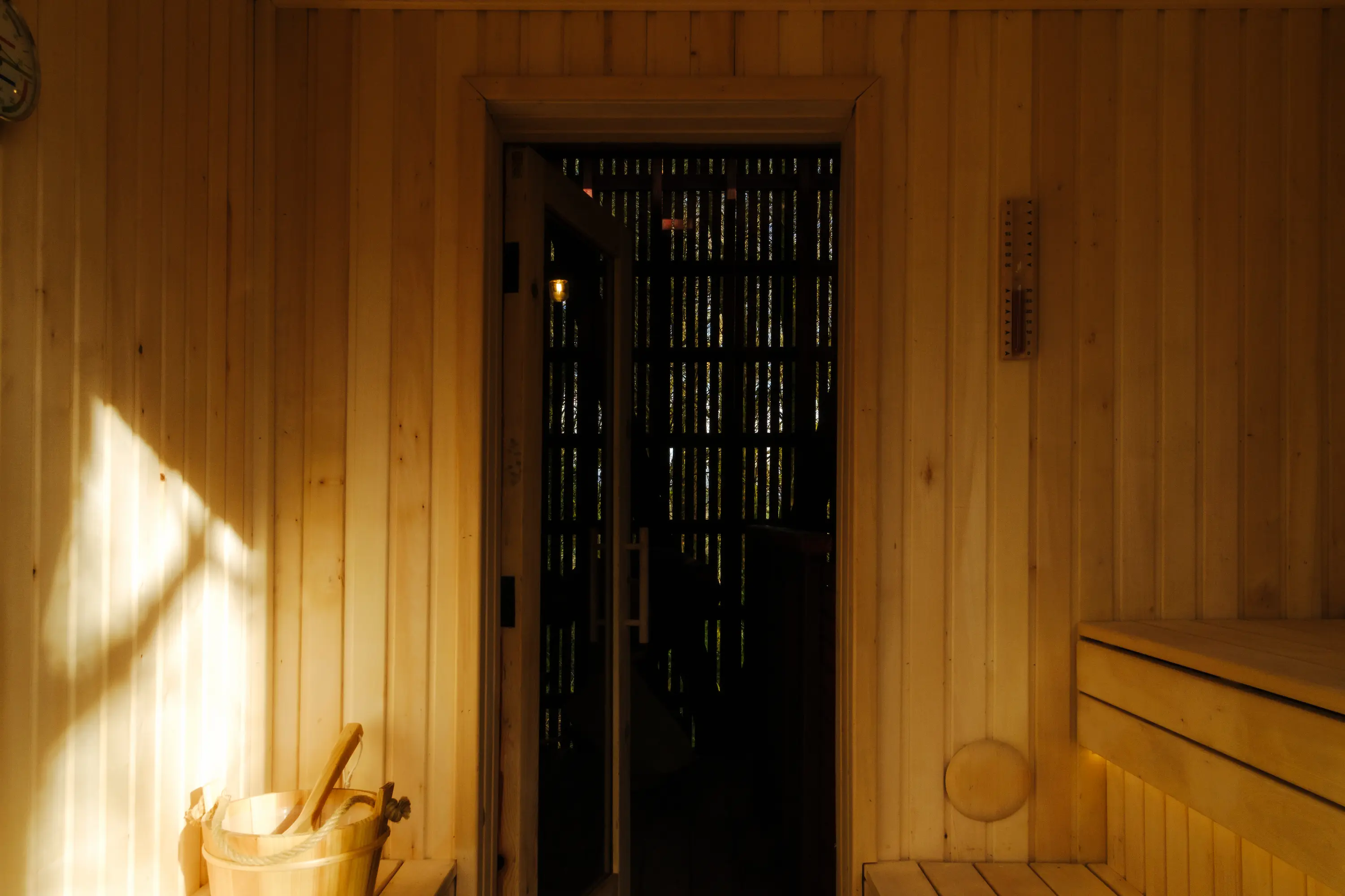 Sauna In The Woods interior space and bench layout