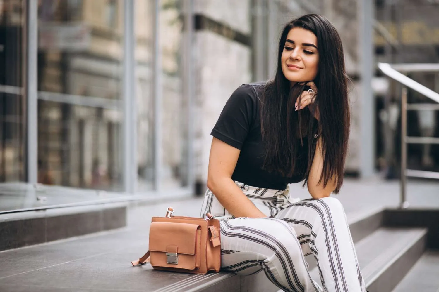 Best Cross-Body Bags for Women in UAE 