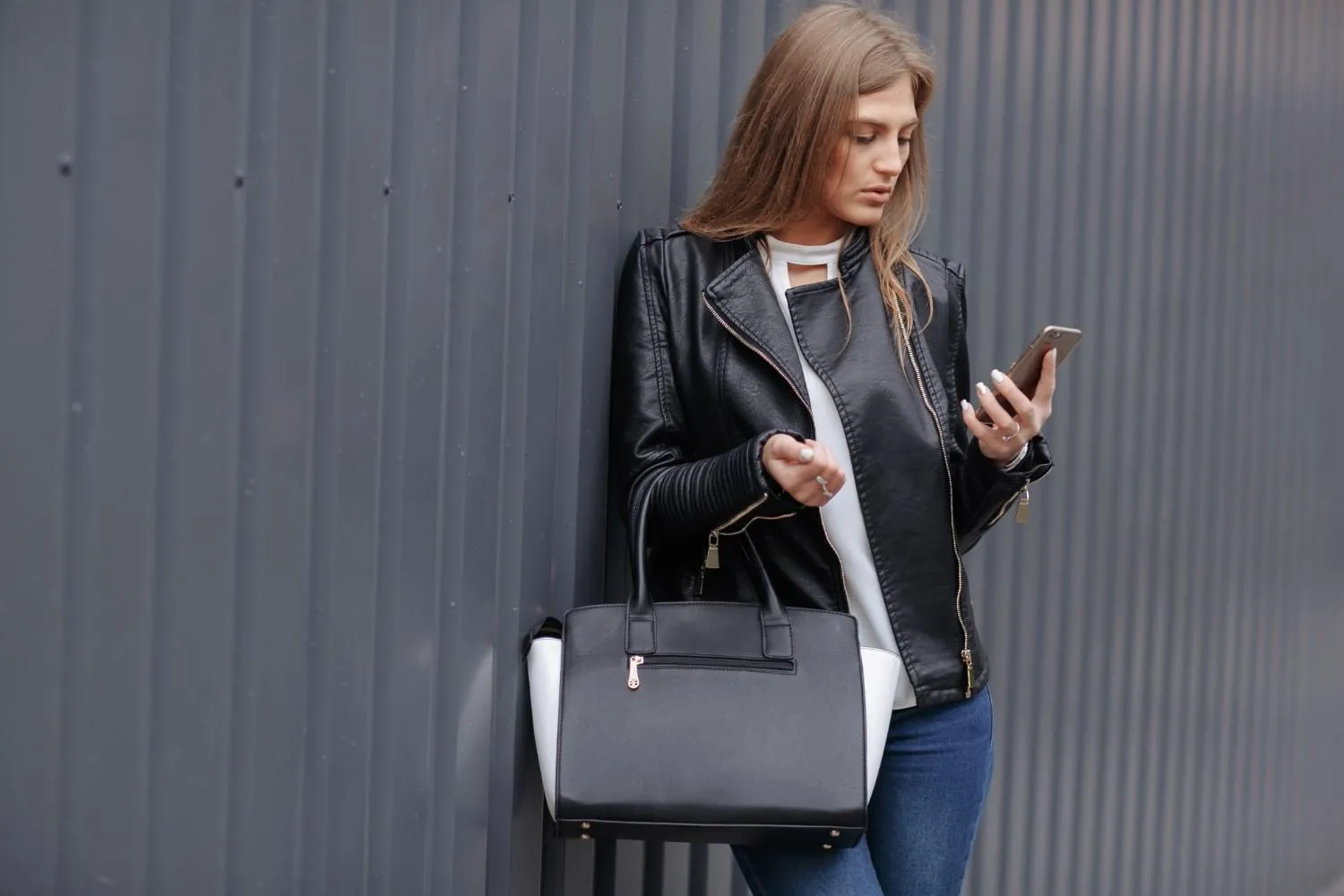 Best Designer Laptop Bags for Women in UAE 2026: A Trusted Guide