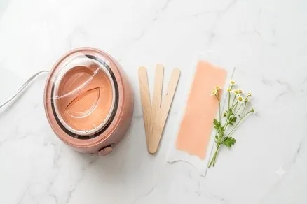Best Hair Removal Wax for Smooth Skin in the UAE (2026 Buyer’s Guide & Deals)