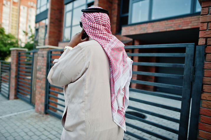 أفضل ملابس رجالي في السعودية لإطلالات يومية أنيقة 2026 (اختيارات وأسعار بعد الخصم)