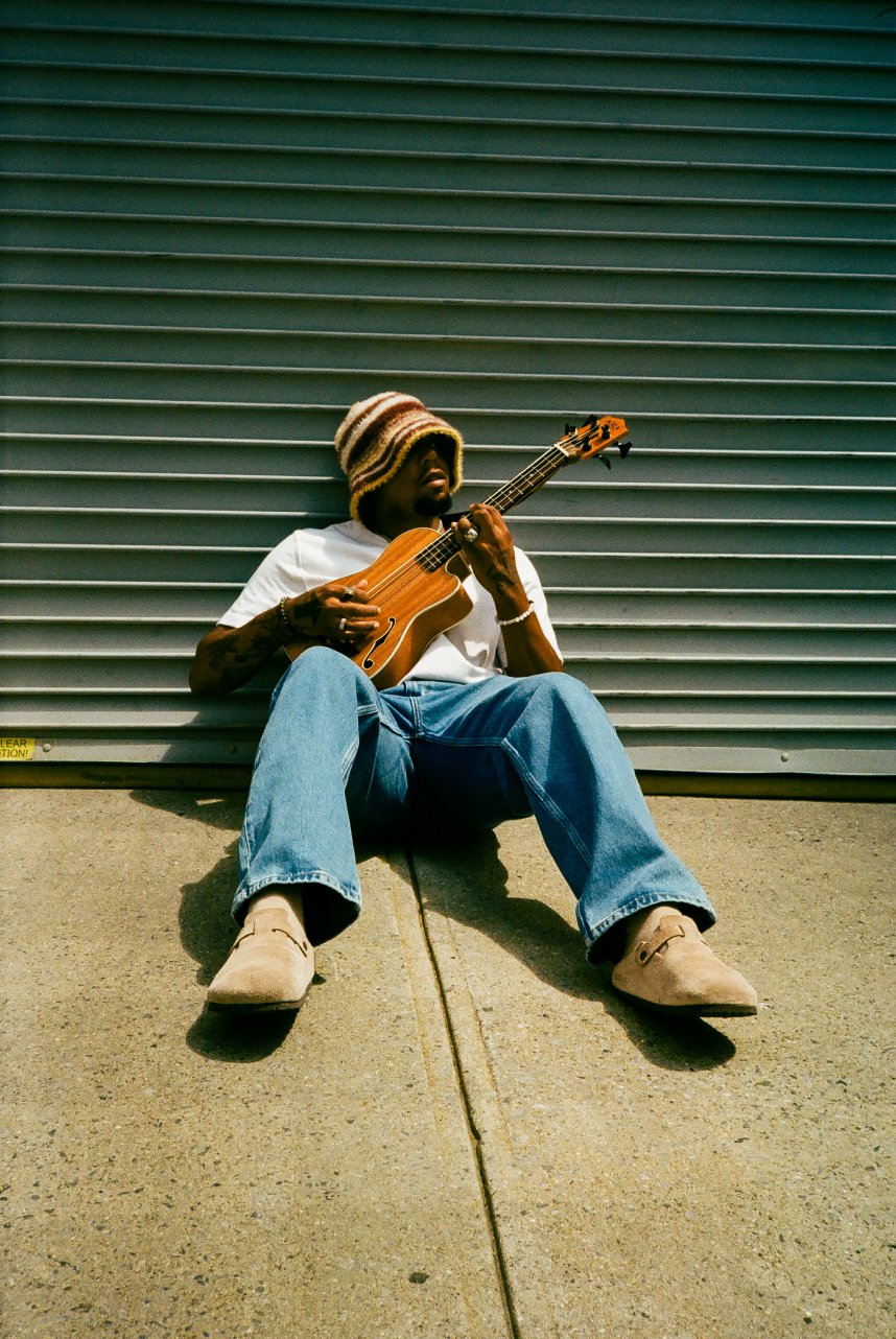 Press photo 9 of Guin Records artist Benji