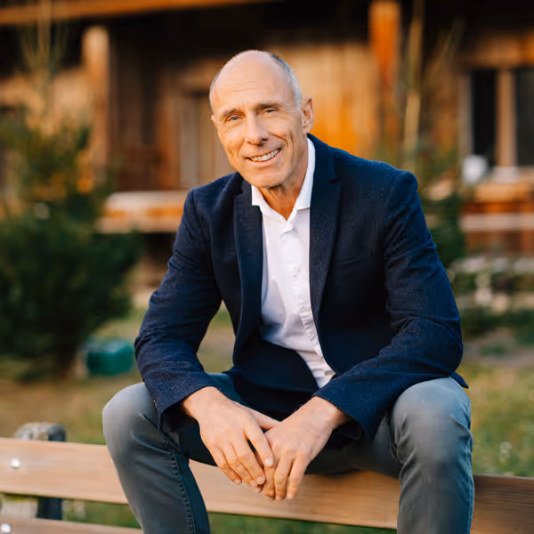 Dr. med. Rolf Hess