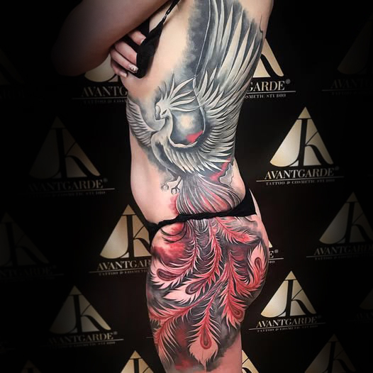 Big Phoenix Color Tattoo aus dem Avantgarde Tattoo Studio München