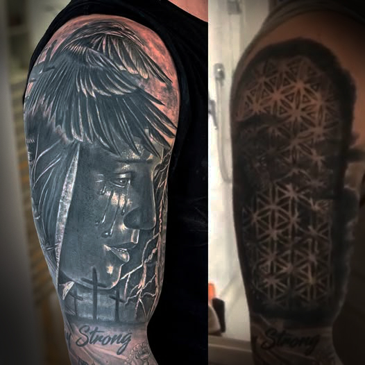 Farbintensives Cover-Up Tattoo – kreative Farbüberblendung für makellose Ergebnisse.