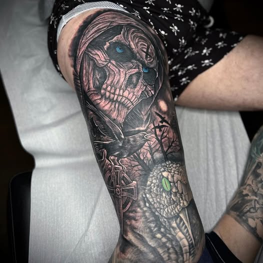 Realistic Leg Sleeve Tattoo München – realistische Motive von Kristiyan Mihaylov im Avantgarde Studio.