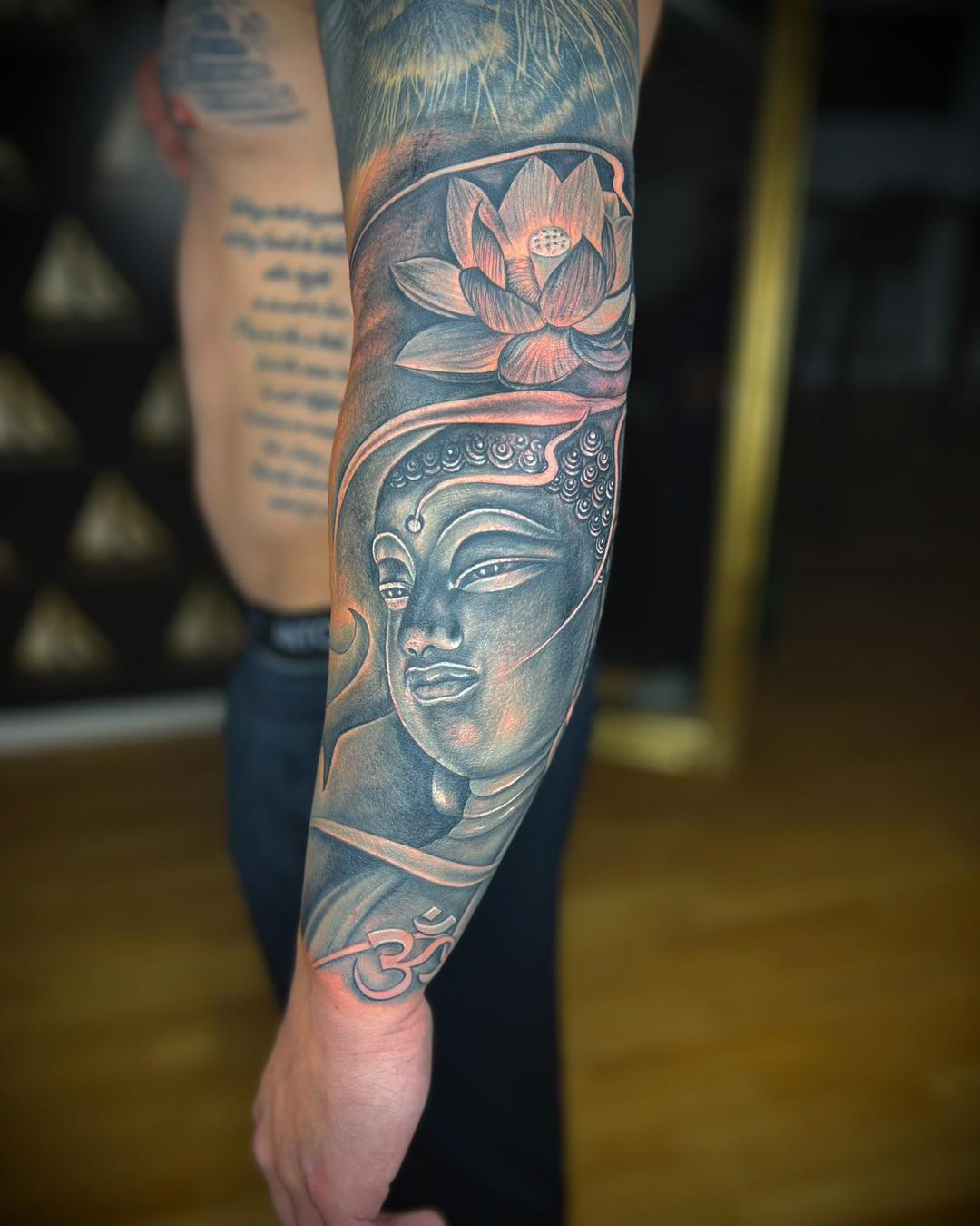 Tattoo Sleeve Bodyart München – Avantgarde Tattoo & Cosmetic vereint Kunst und Stil.