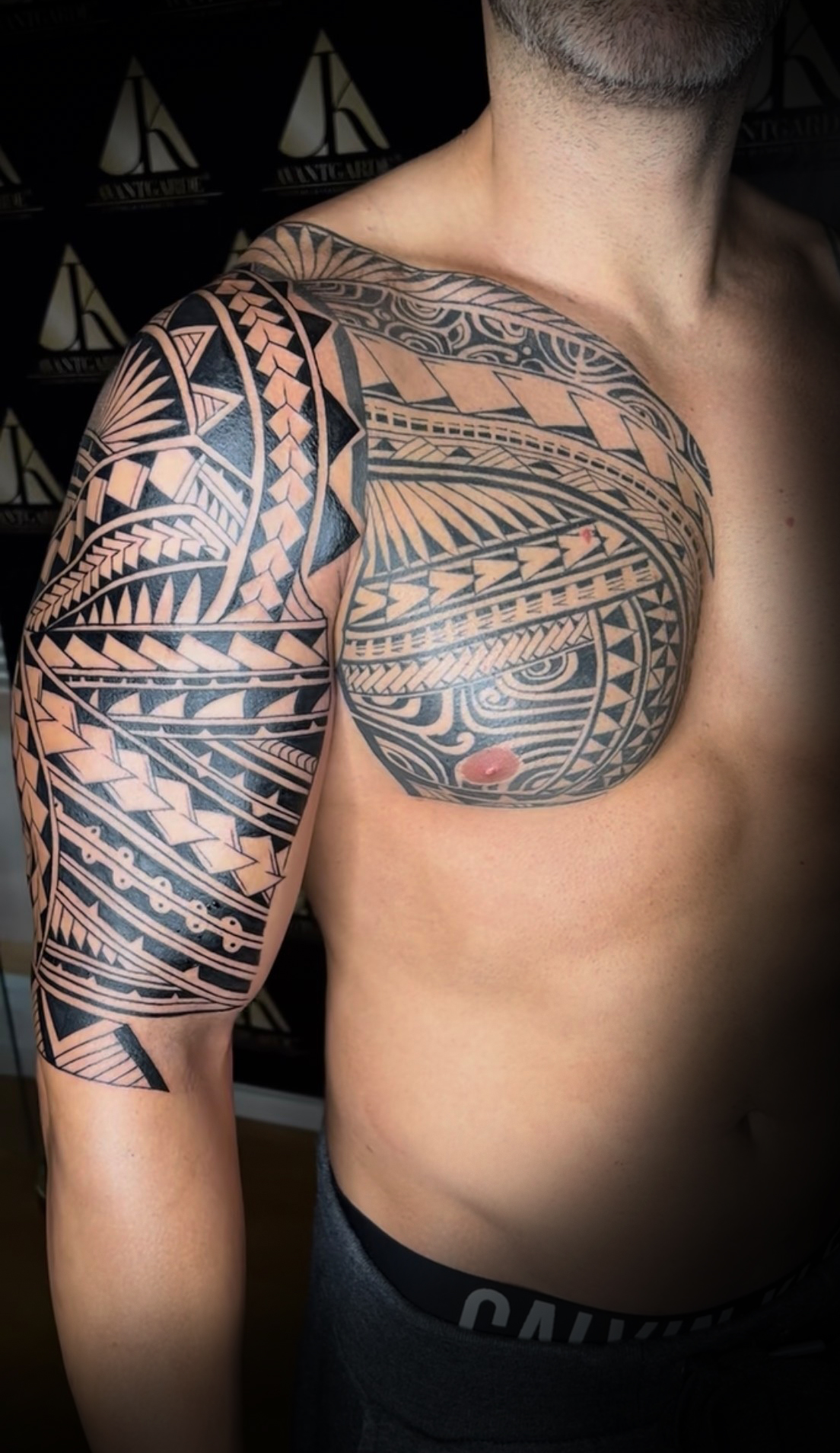 Maori Tattoo München – traditionelle Linienkunst mit tiefer Bedeutung.