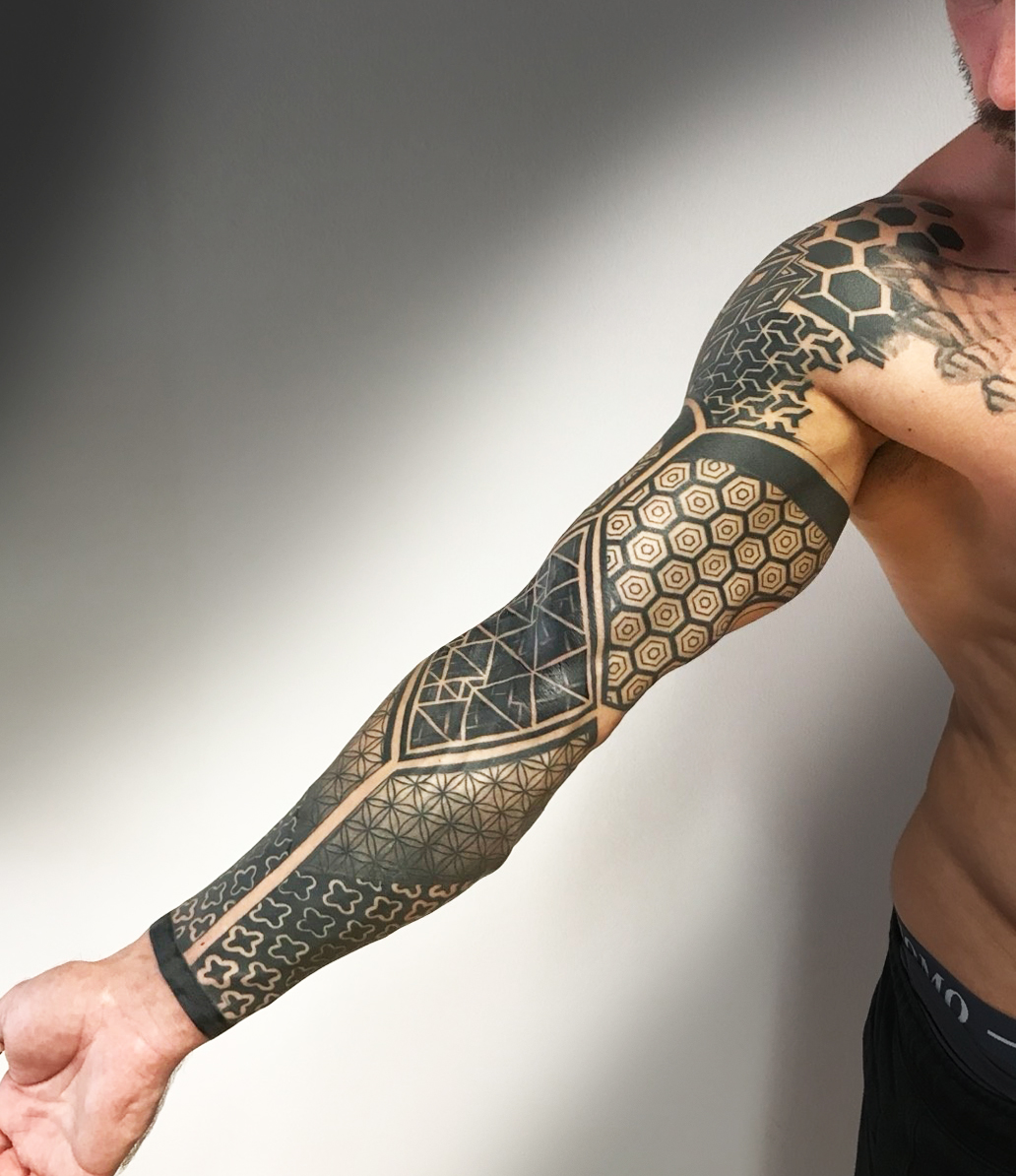 Tribal Maori Tattoo München – klassische Stammeskunst in moderner Interpretation.