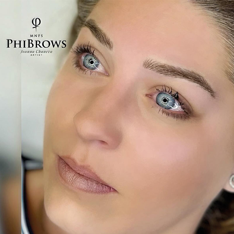 Abheilungsphase Microblading München – sanfter Farbverlauf und natürliche Optik.