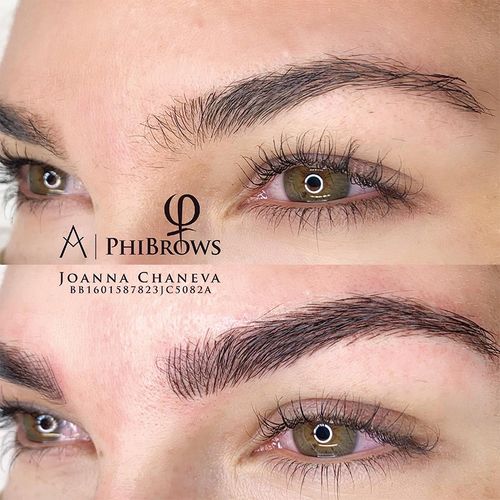 Ultrafeine Microblading-Linien für natürliche Augenbrauen in München.
