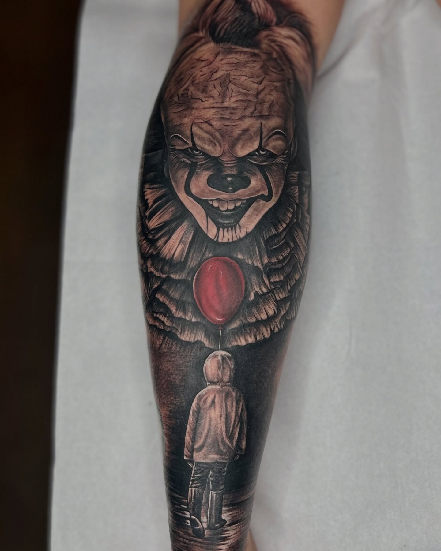 olor Tattoo Arm – präzise Farbkombinationen von Kristiyan Mihaylov tötoweirer München