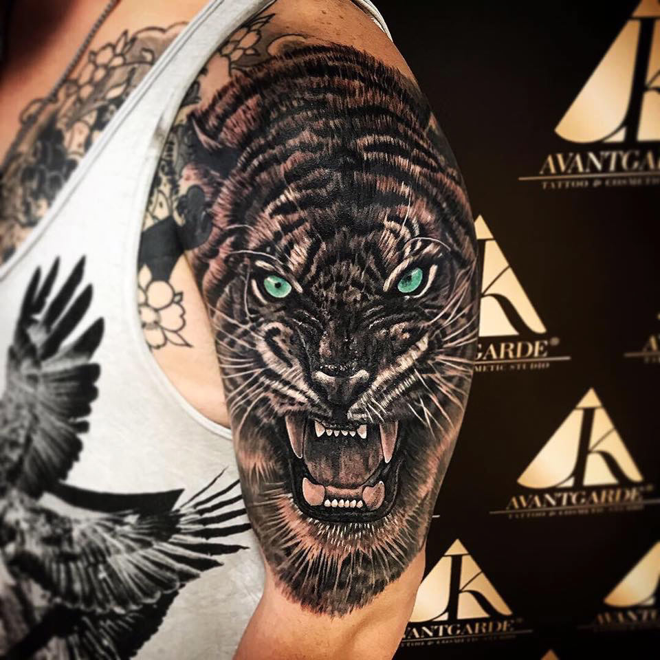 Tiermotive in realistischer Tattoo-Technik – jedes Detail lebendig umgesetzt Tiger