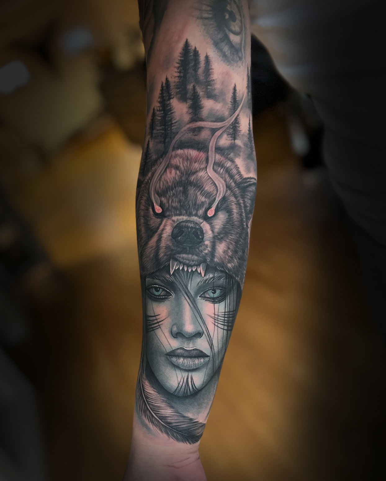 Vorbereitung der Tattoo-Schablone für ein Black & Grey Motiv im Avantgarde Tattoo Studio München.
