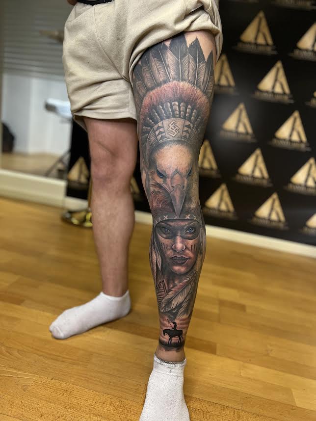 Tätowierer München – hochwertiger Sleeve am kompletten Arm