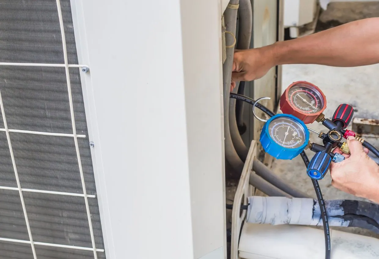 Services Concept filiale de Concept & Co pour l'entretien et le dépannage des installations de chauffage, climatisation, ventilation ou encore panneaux solaires