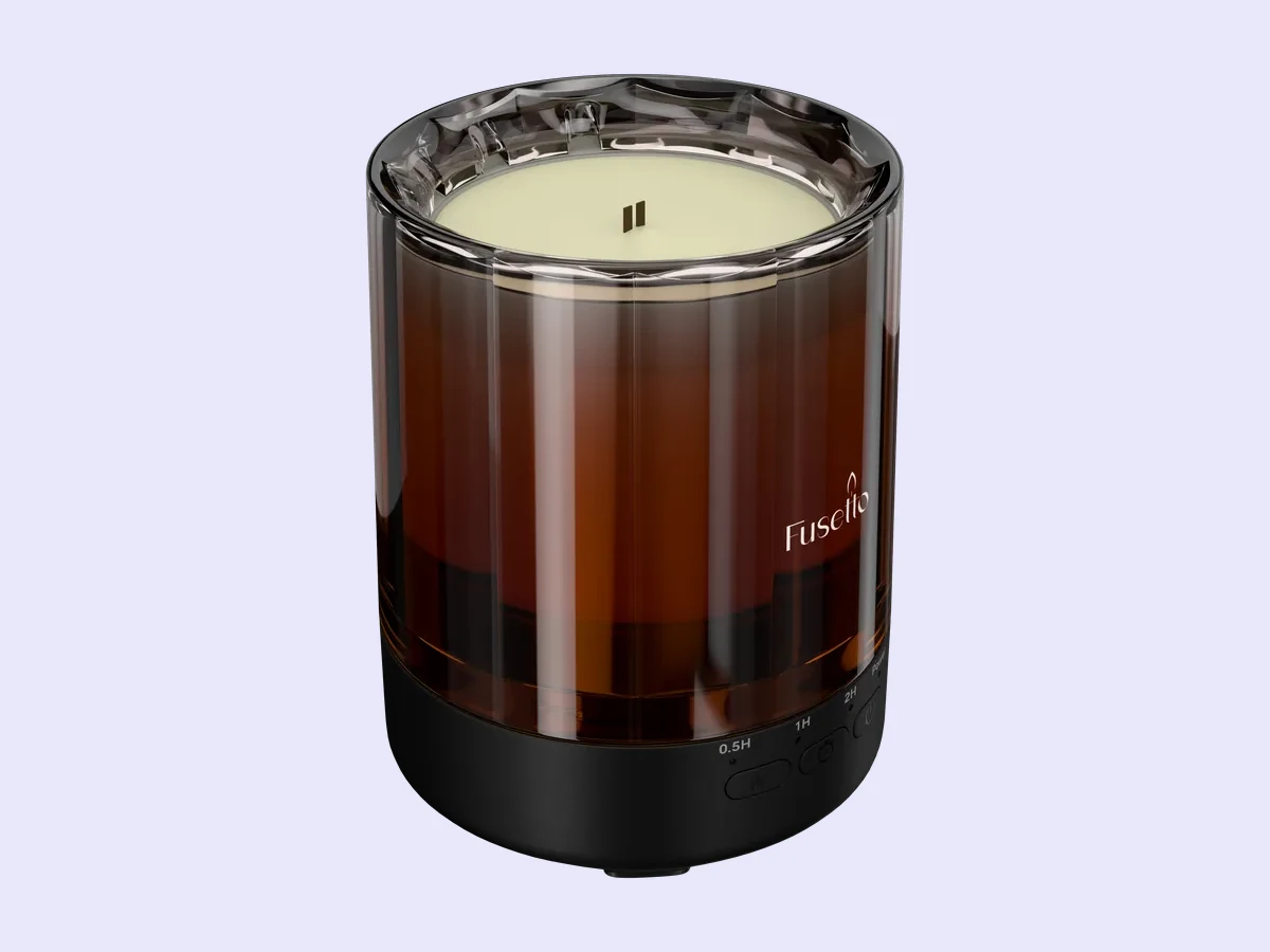 Fusetto smart geurkaars met Amber Orange glazen kap, packshot uit de Nova digital twin