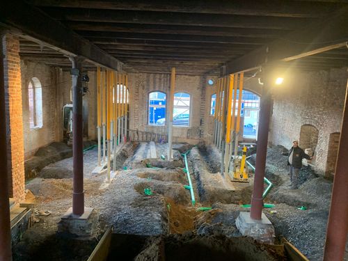 Besonders bei der Sanierung von Baudenkmälern kann eine komplette Entkernung und Neuberechnung der Statik notwendig werden, um das Gebäude nutzbar zu erhalten.