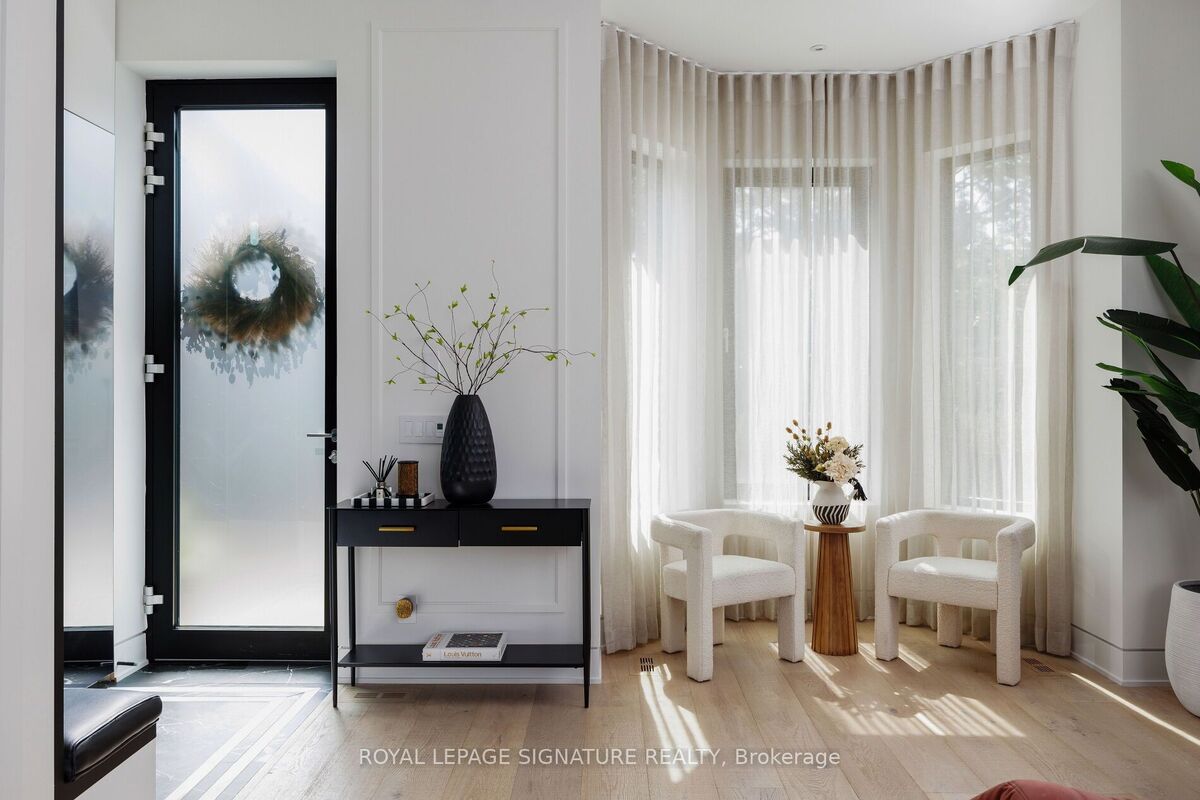 17 Lakeview Avenue | Toronto | Elena Saradidis Group