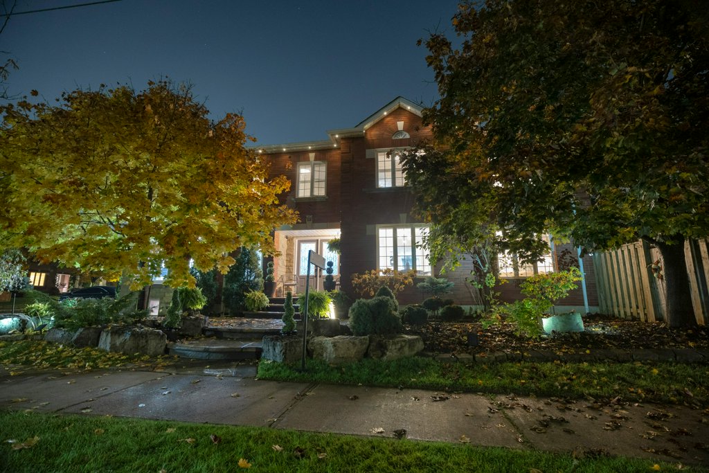 6412 Newcombe Dr | Mississauga | Elena Saradidis Group
