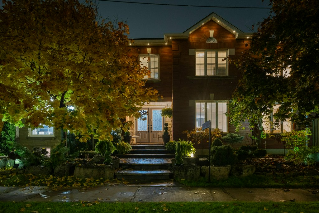 6412 Newcombe Dr | Mississauga | Elena Saradidis Group