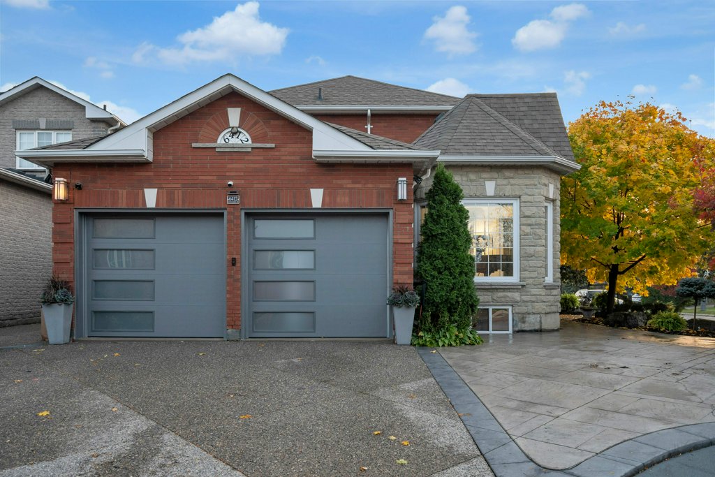 6412 Newcombe Dr | Mississauga | Elena Saradidis Group