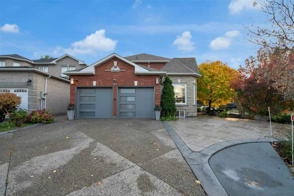 6412 Newcombe Dr | Mississauga | Elena Saradidis Group