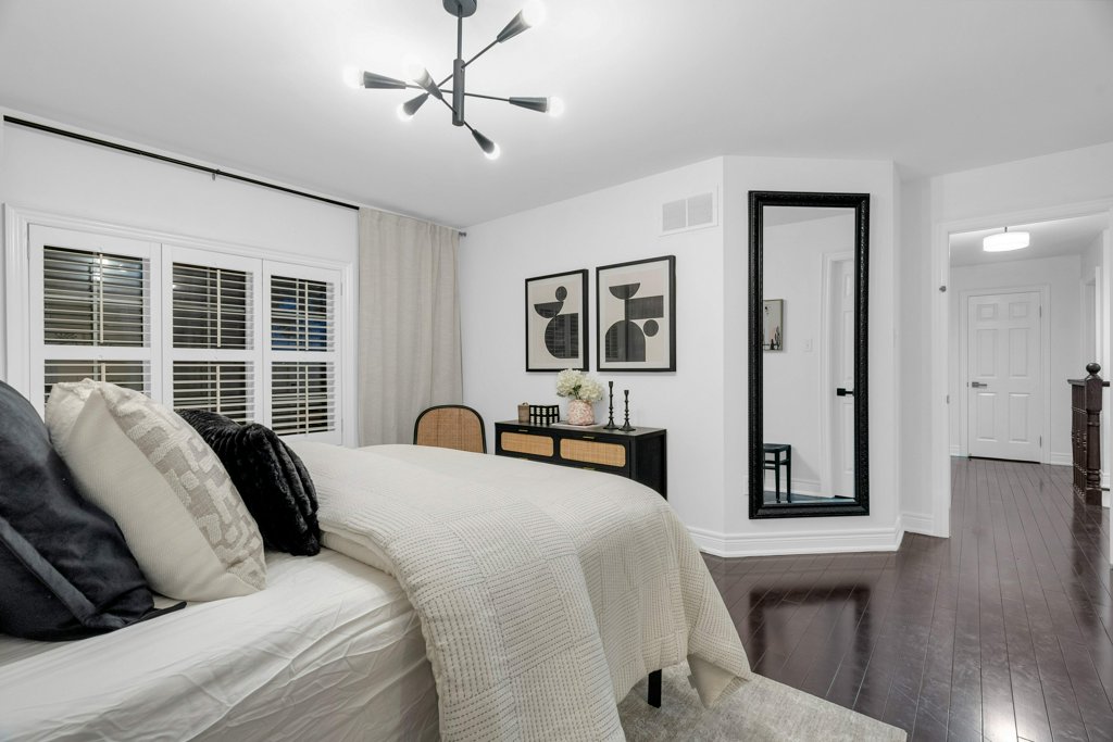 6412 Newcombe Dr | Mississauga | Elena Saradidis Group
