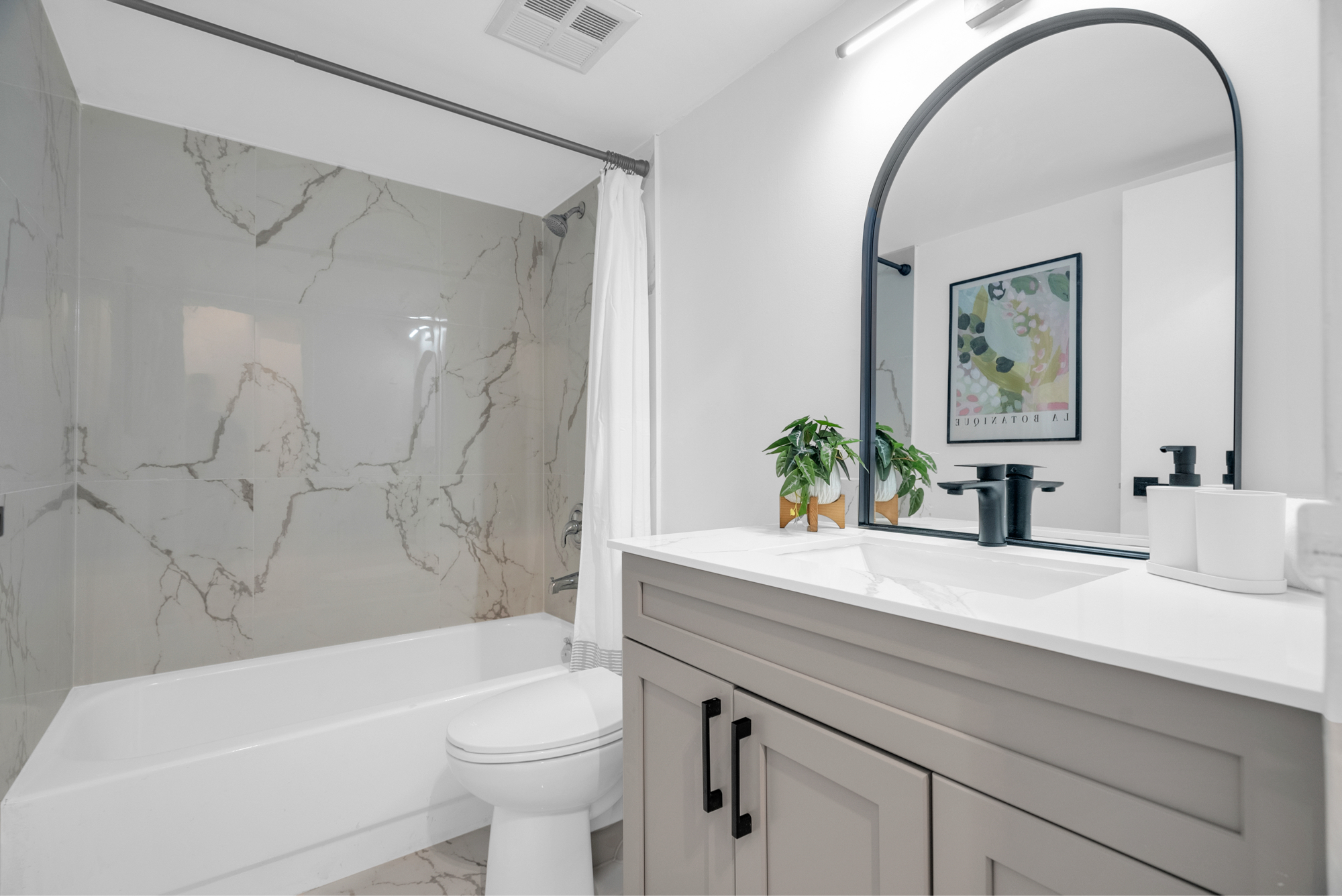601-25 Grenville | Toronto | Elena Saradidis Group