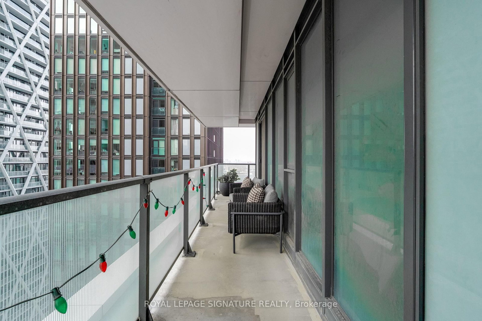 426 University Ave #2503 | Toronto | Elena Saradidis Group