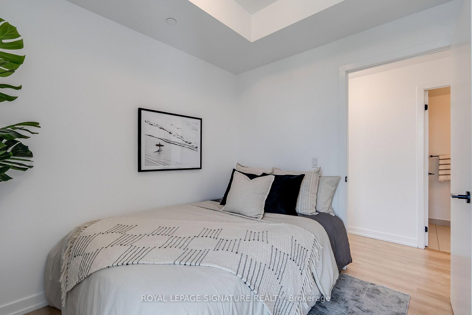 2300 St. Clair Ave W #517 | Toronto | Elena Saradidis Group