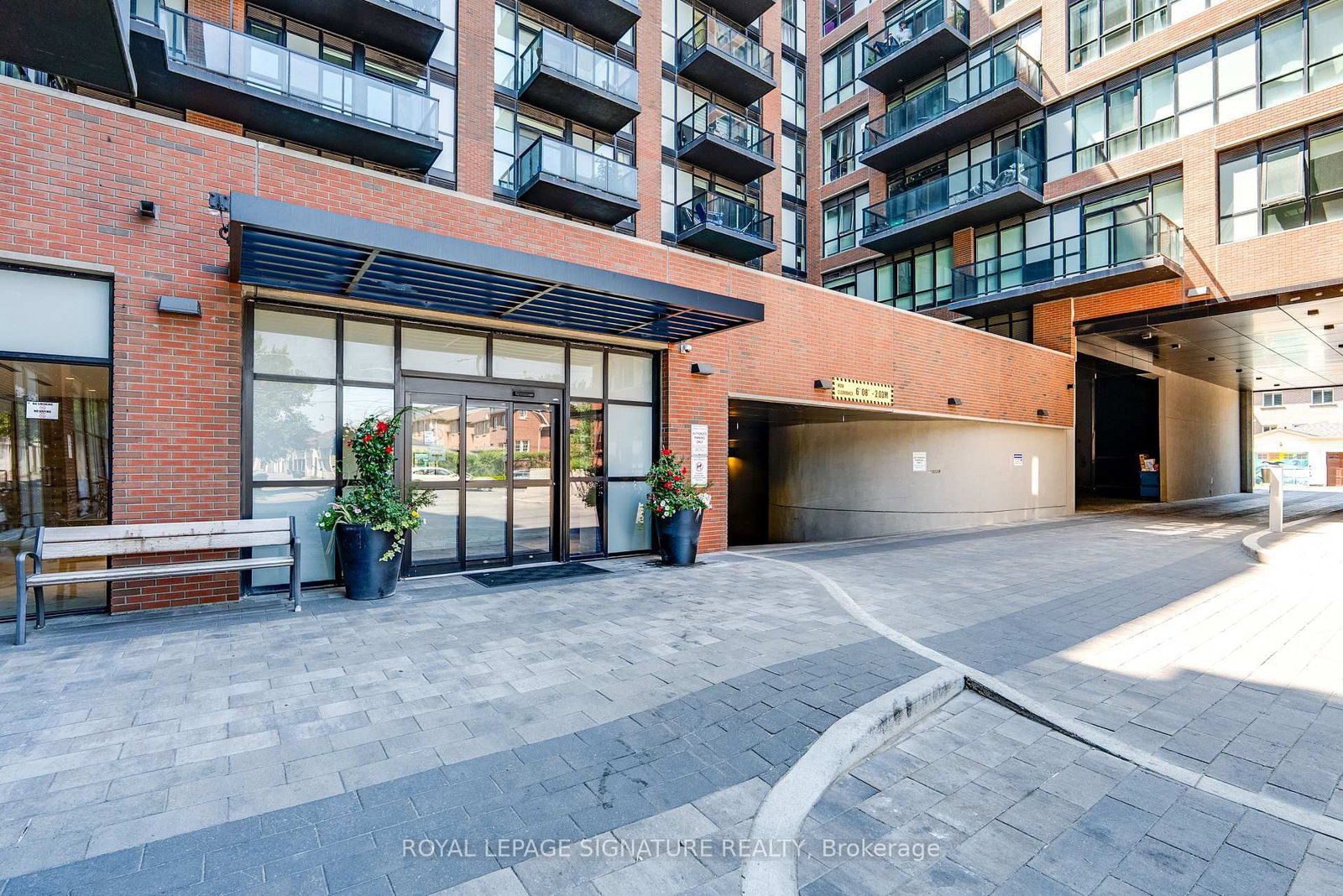 2300 St. Clair Ave W #517 | Toronto | Elena Saradidis Group