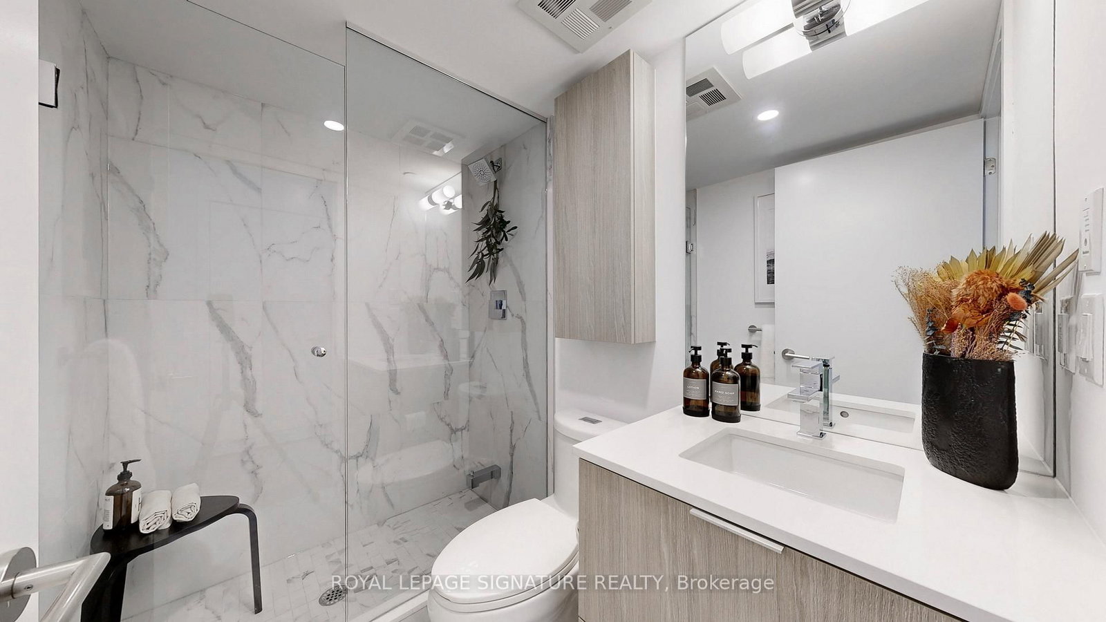 81 Shuter Street | Toronto | Elena Saradidis Group