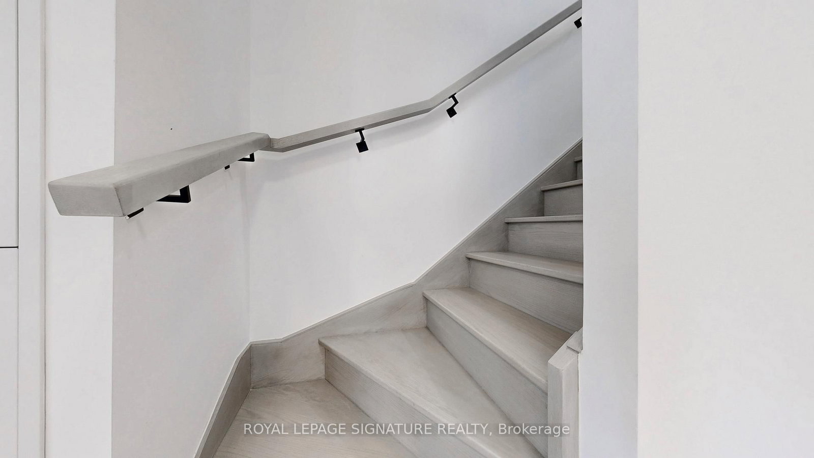 81 Shuter Street | Toronto | Elena Saradidis Group