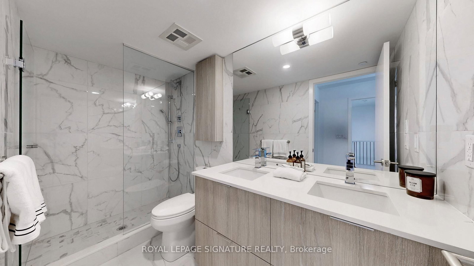 81 Shuter Street | Toronto | Elena Saradidis Group