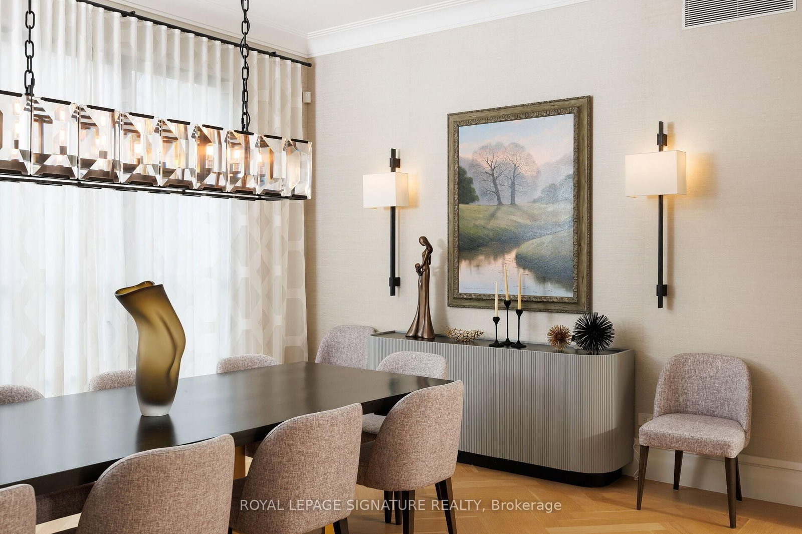 207 Strathallan Blvd | Toronto | Elena Saradidis Group