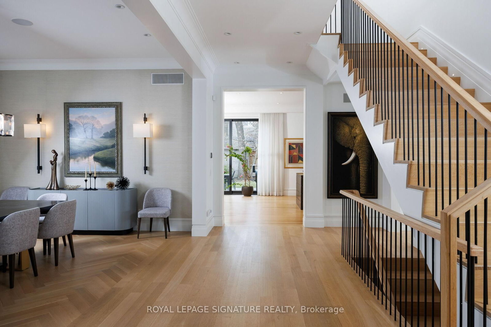 207 Strathallan Blvd | Toronto | Elena Saradidis Group