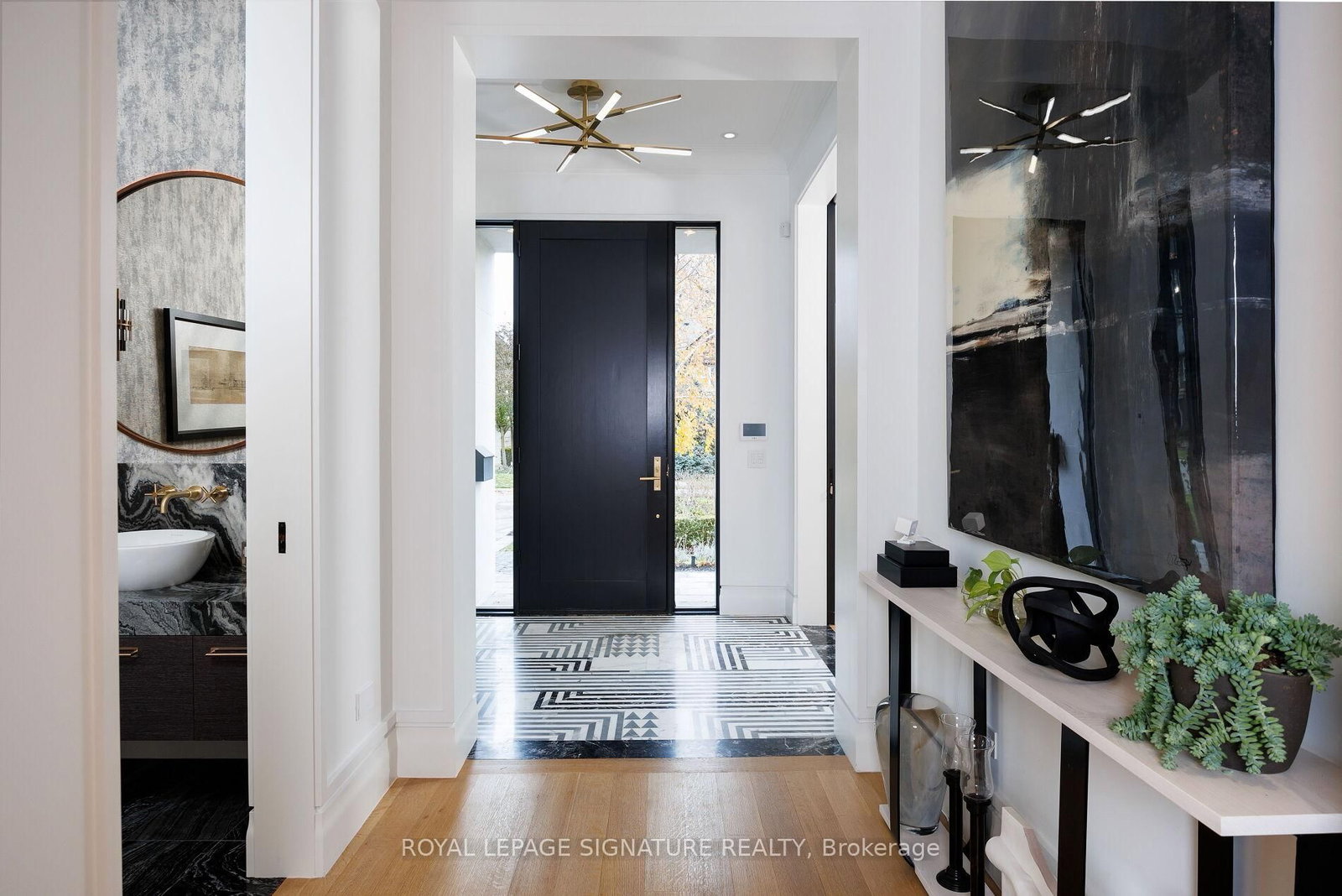 207 Strathallan Blvd | Toronto | Elena Saradidis Group