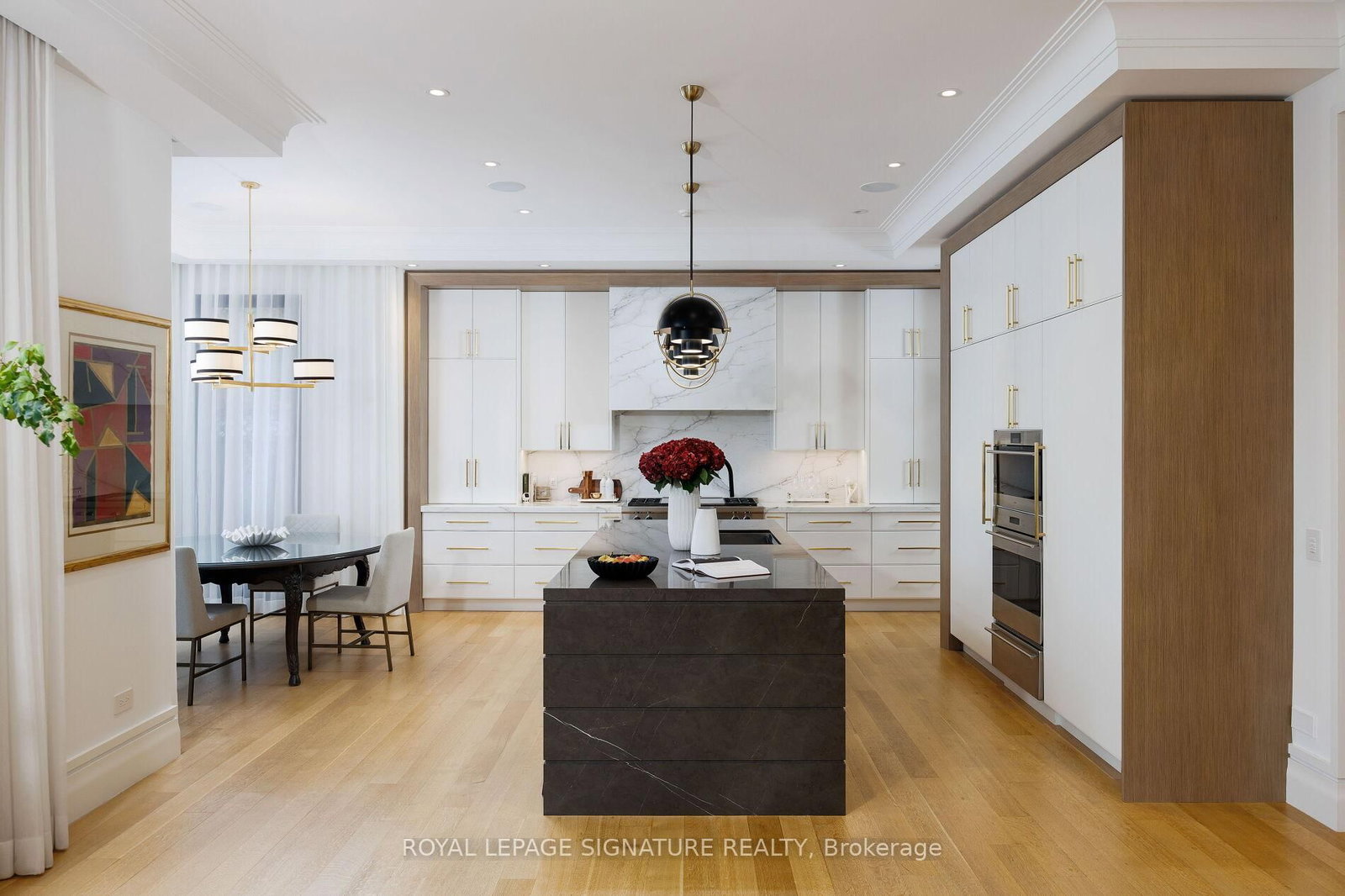 207 Strathallan Blvd | Toronto | Elena Saradidis Group