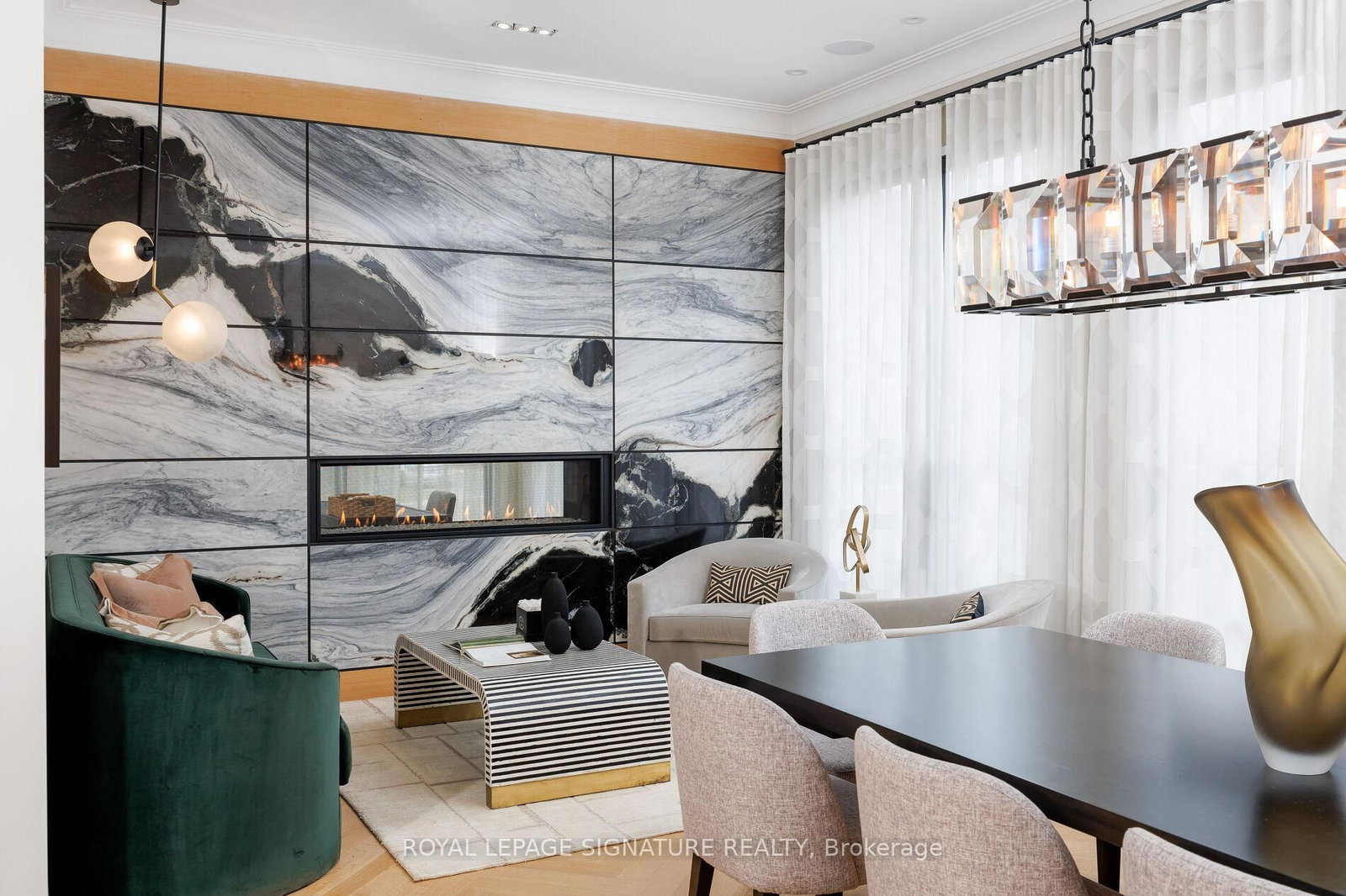 207 Strathallan Blvd | Toronto | Elena Saradidis Group