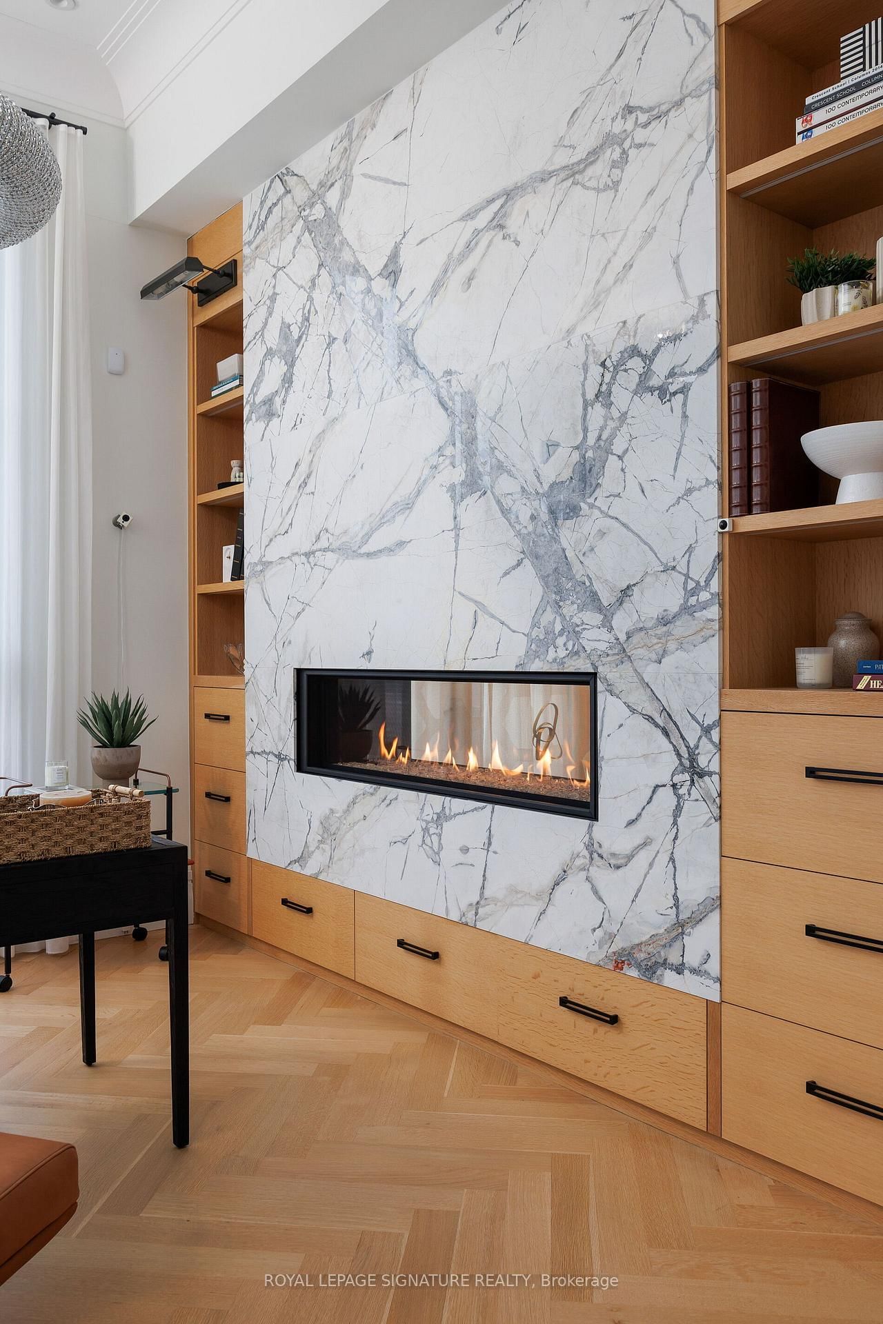 207 Strathallan Blvd | Toronto | Elena Saradidis Group