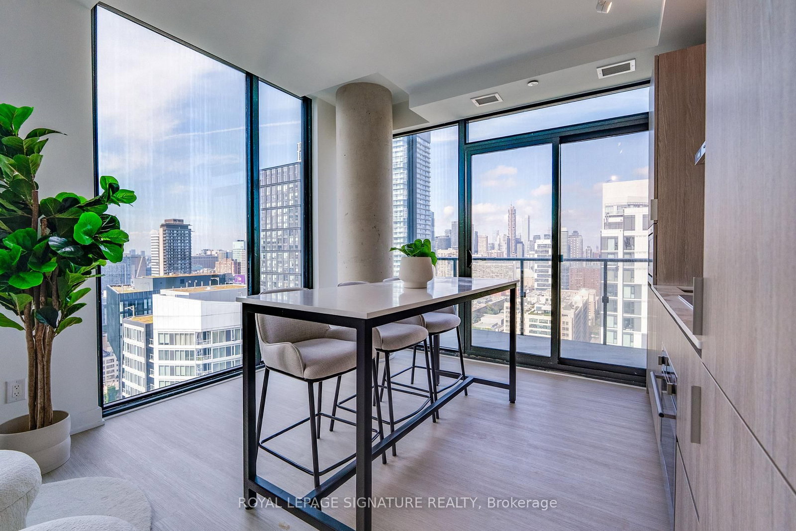 47 Mutual St #3203 | Toronto | Elena Saradidis Group