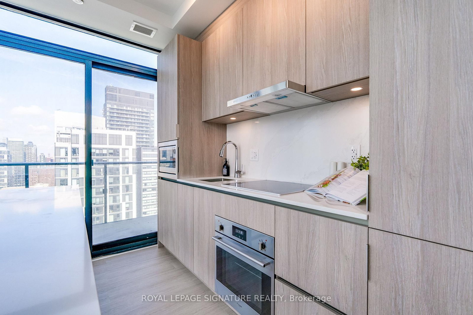 47 Mutual St #3203 | Toronto | Elena Saradidis Group