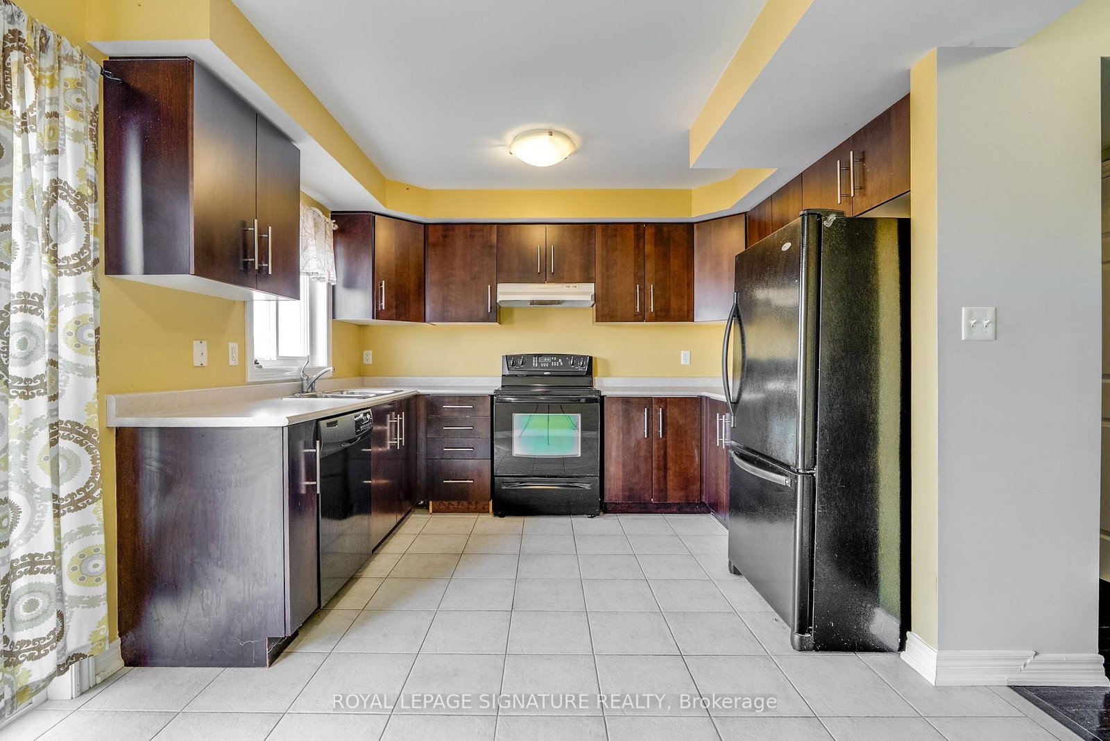 54 Oakins Lane | Ajax | Elena Saradidis Group