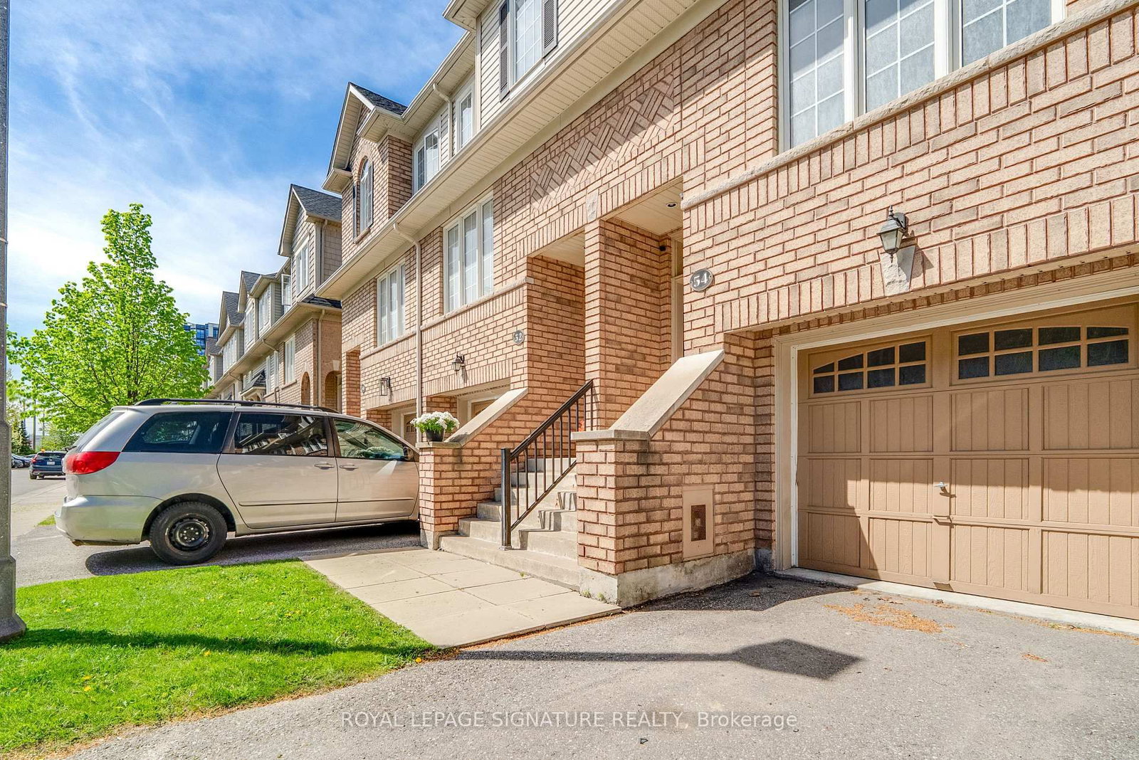 54 Oakins Lane | Ajax | Elena Saradidis Group