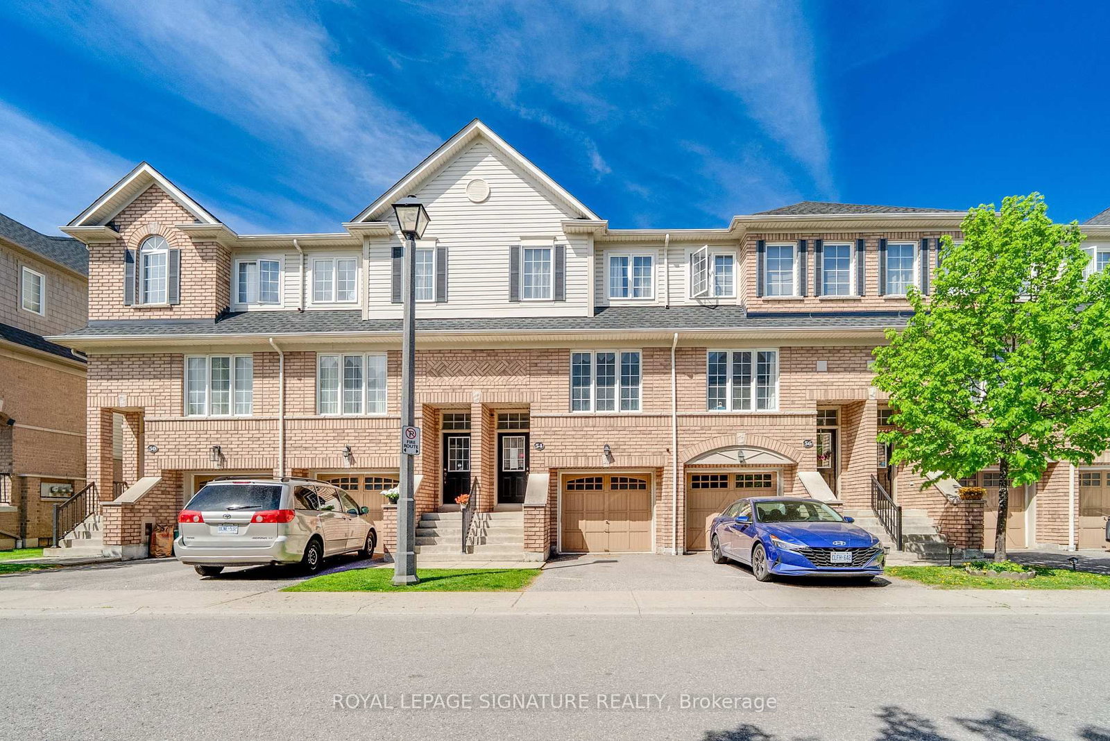 54 Oakins Lane | Ajax | Elena Saradidis Group