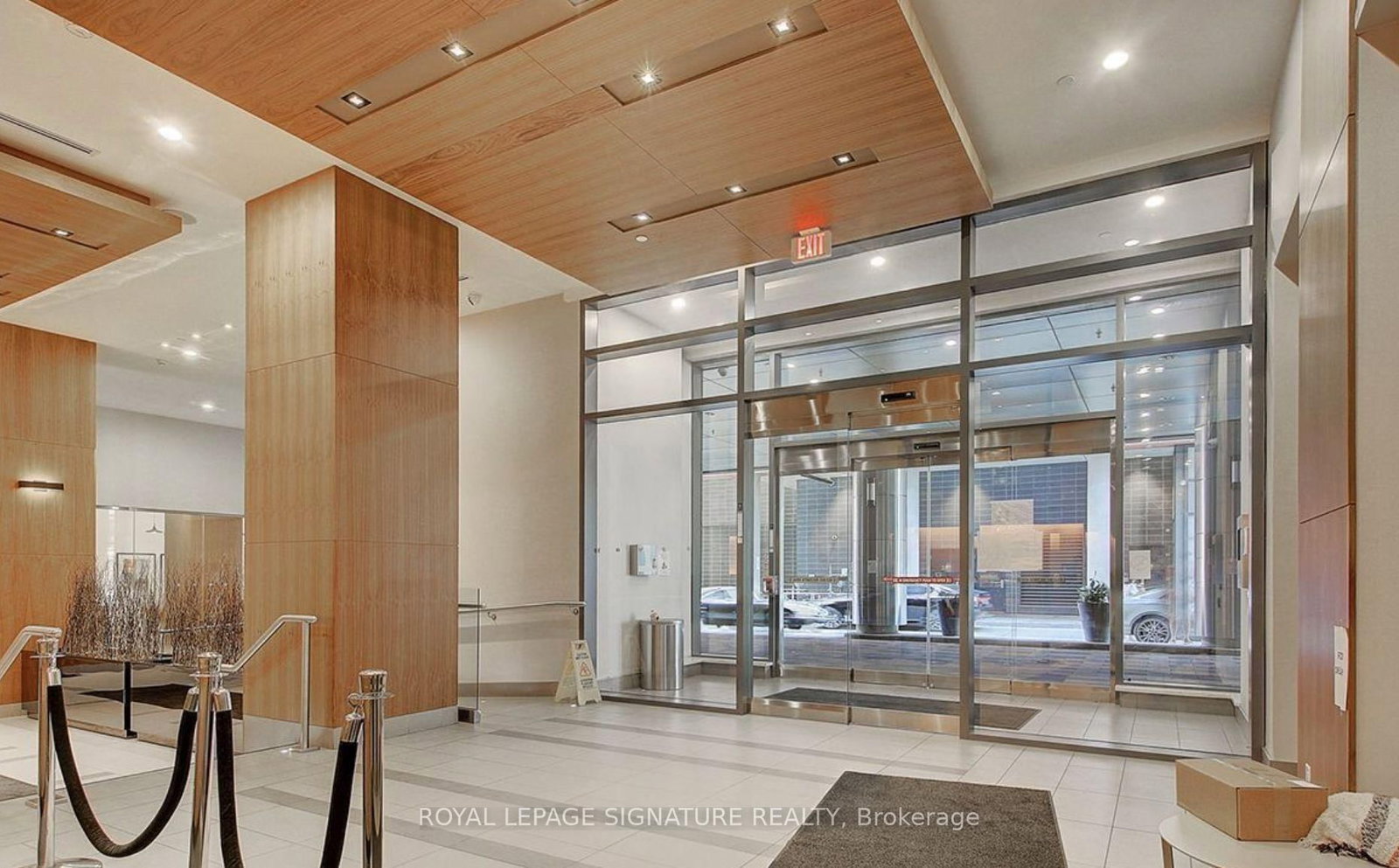295 Adelaide St W #3701 | Toronto | Elena Saradidis Group