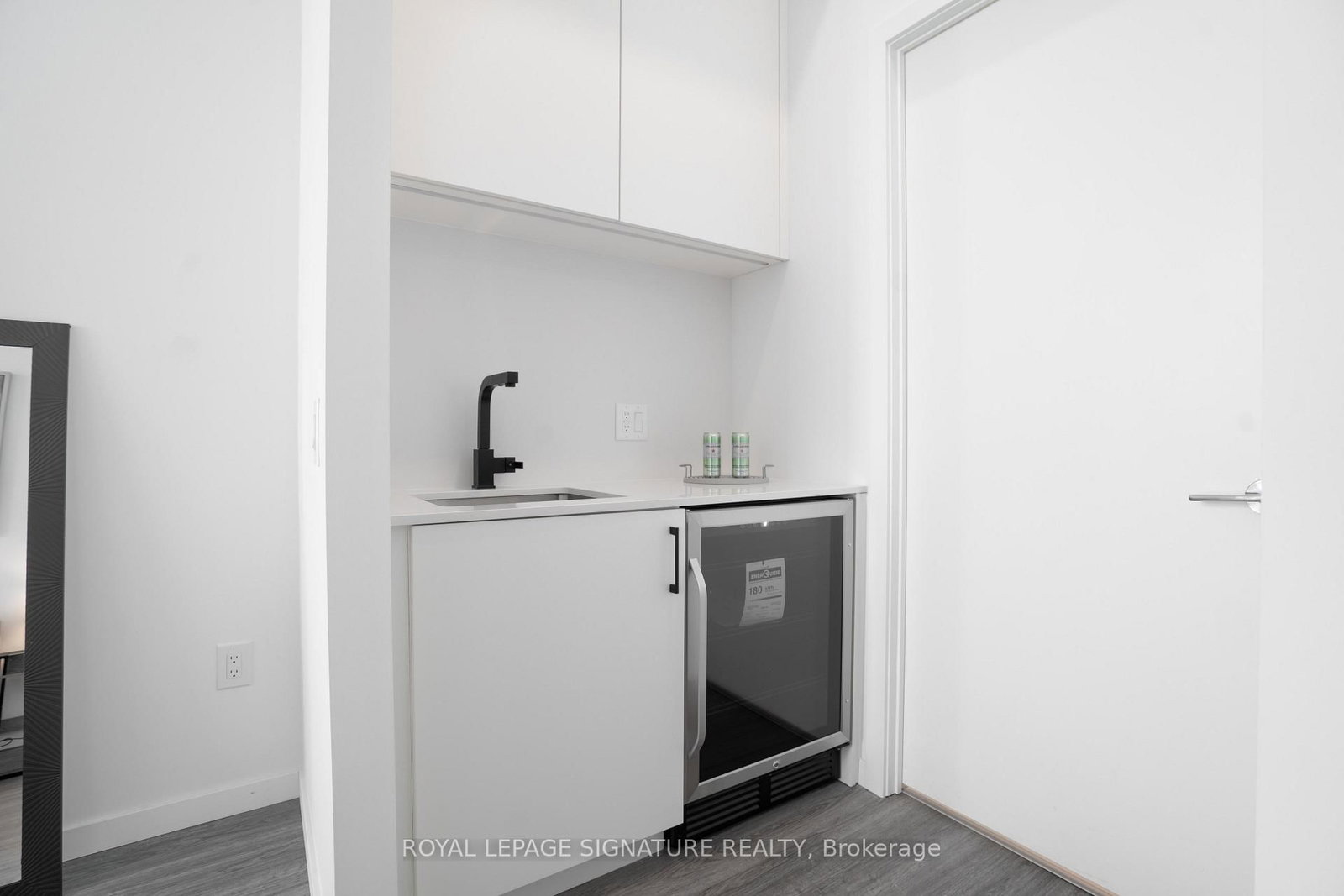 148 Wesley Street | Toronto | Elena Saradidis Group