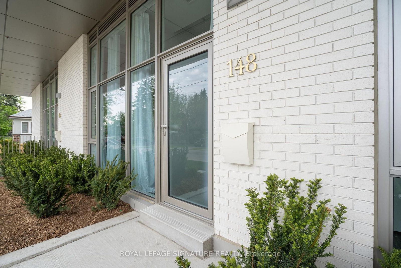 148 Wesley Street | Toronto | Elena Saradidis Group