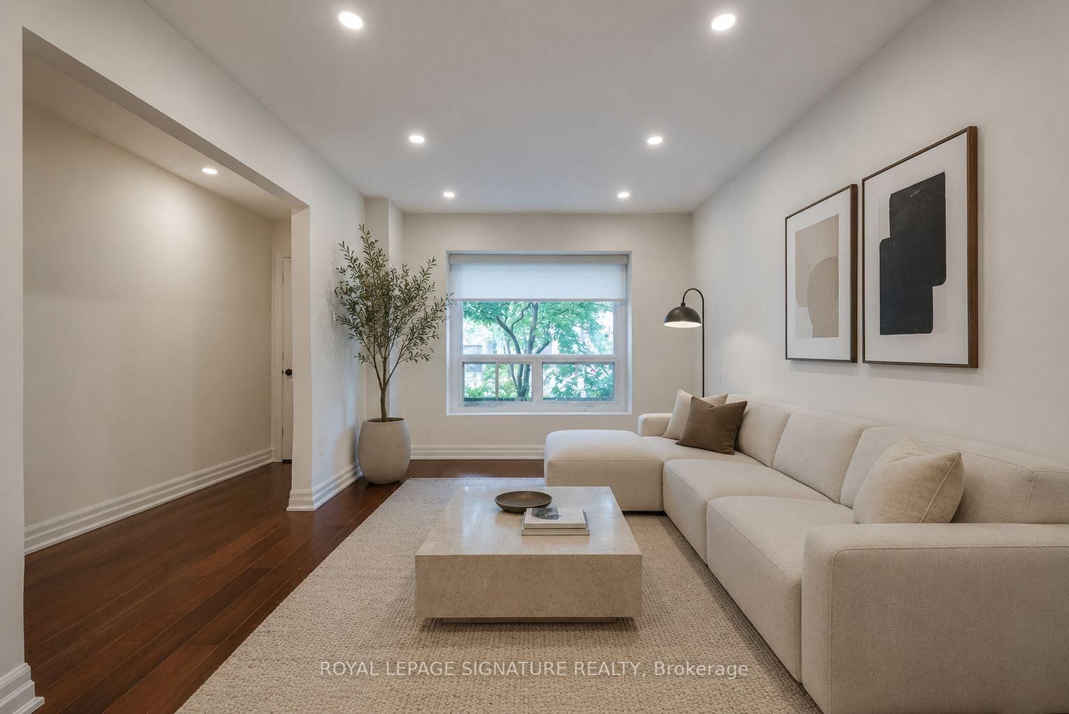 23 West Borough St | Markham | Elena Saradidis Group